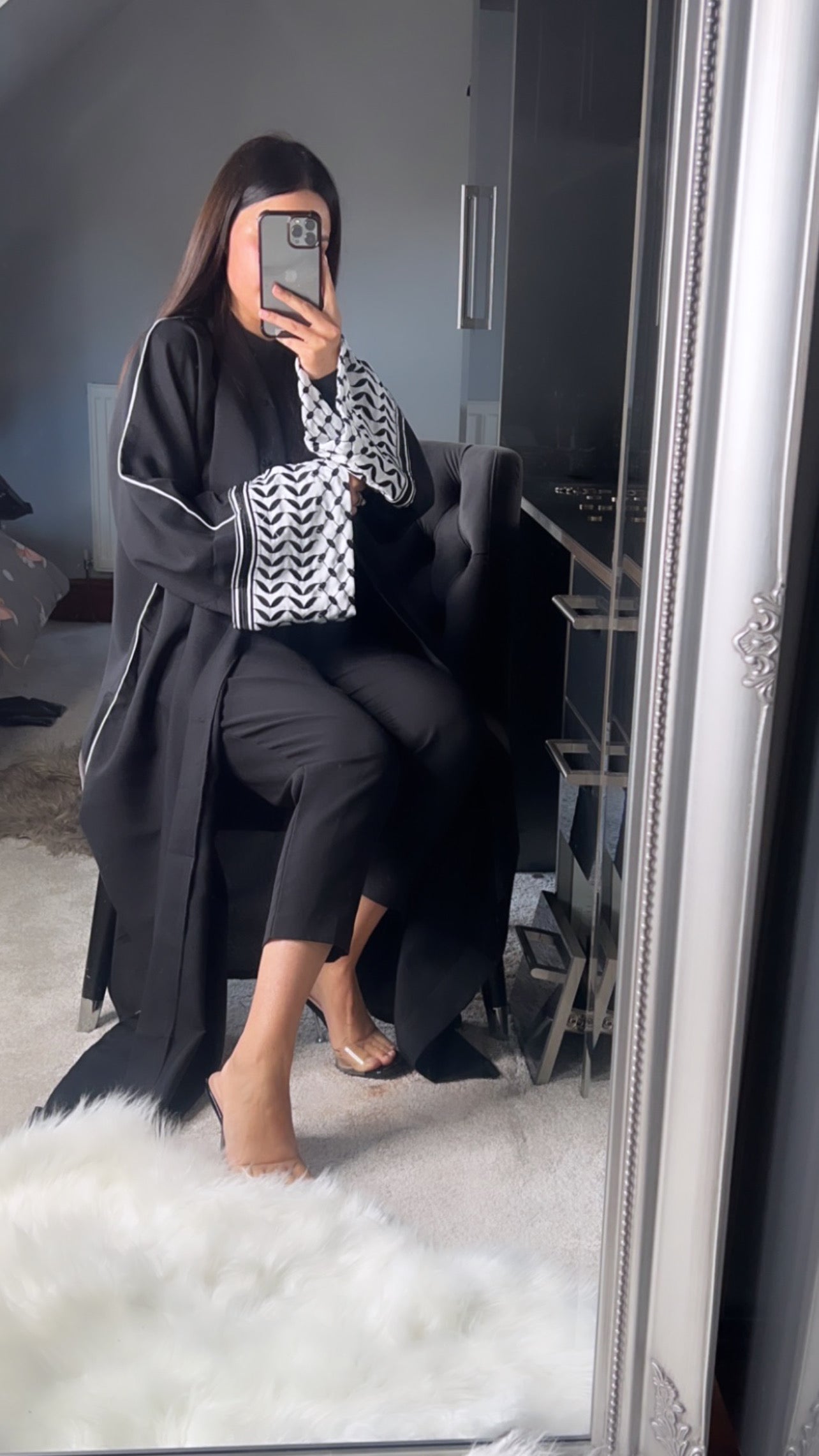 Falistini black and white Open Abaya