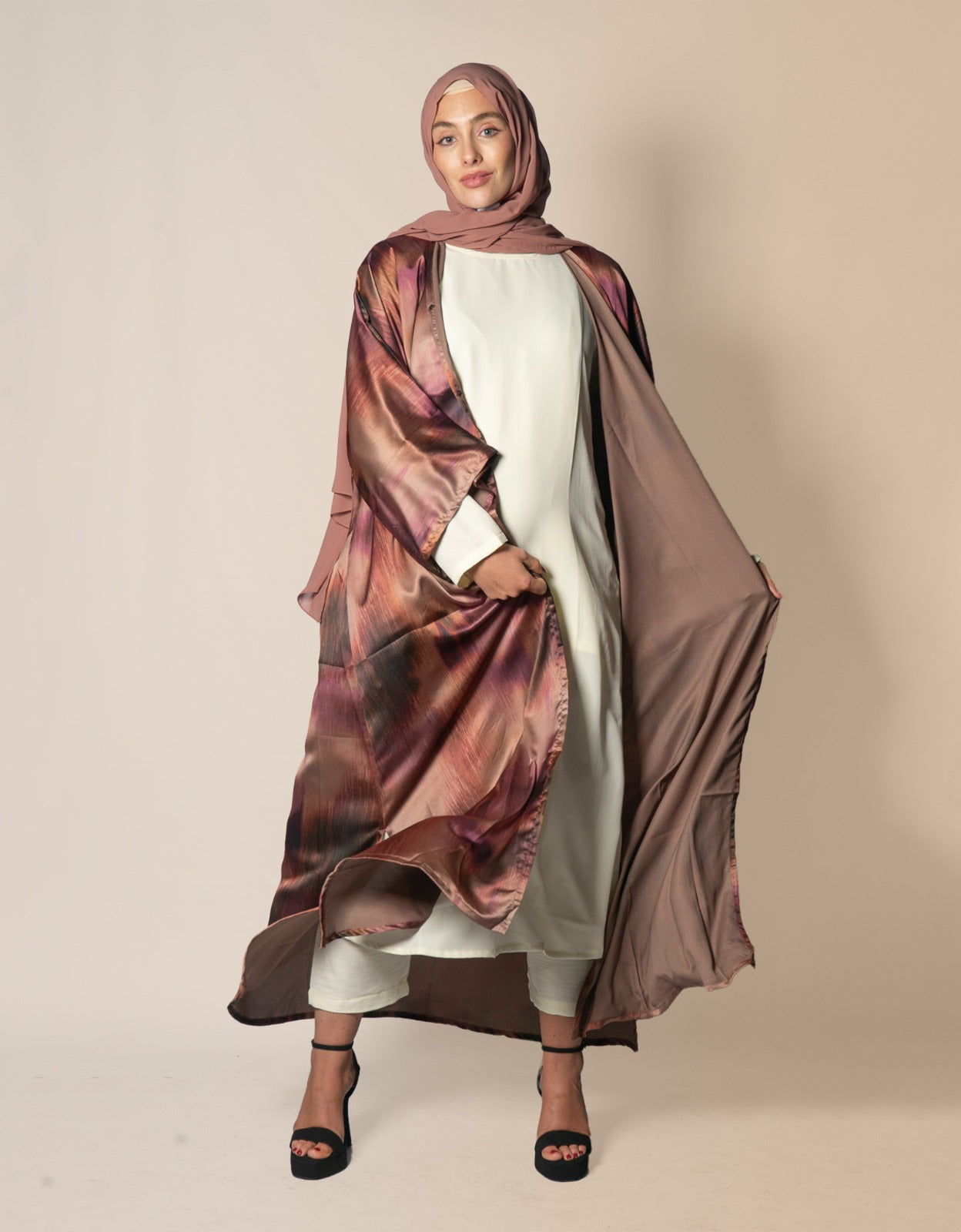 Hariir Pink Silk Abaya