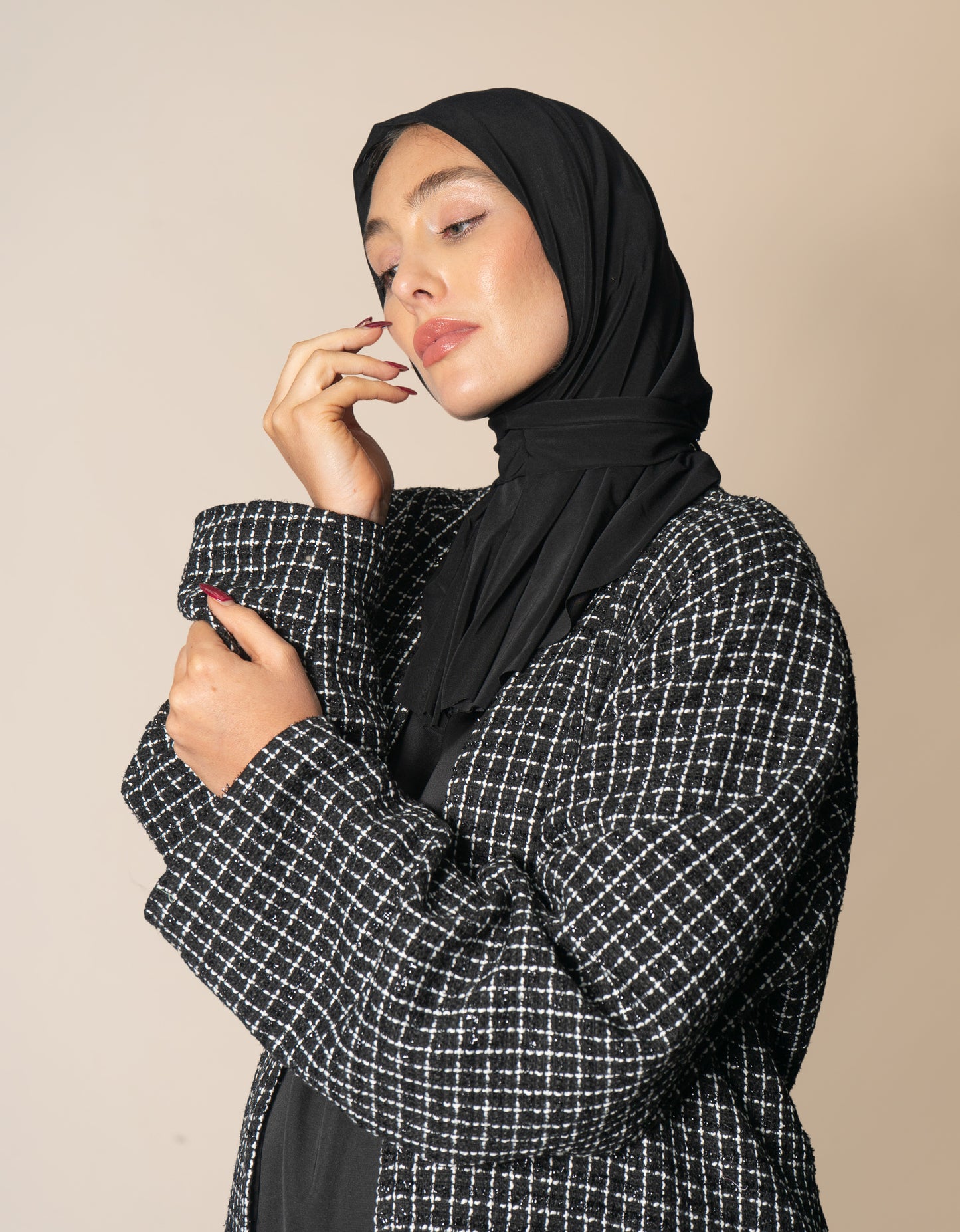 Almietaf Winter Abaya Coat Check Black and White