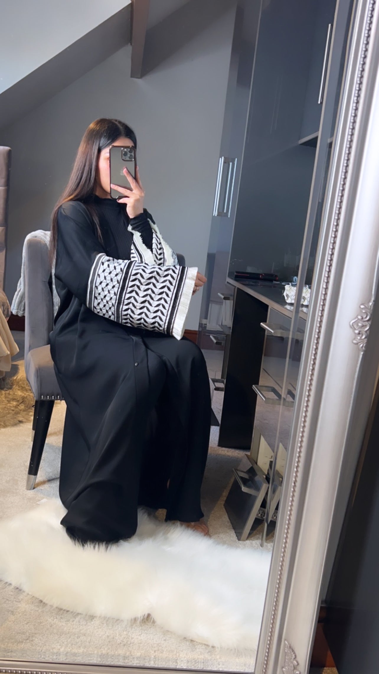 Falistini Black Open Abaya
